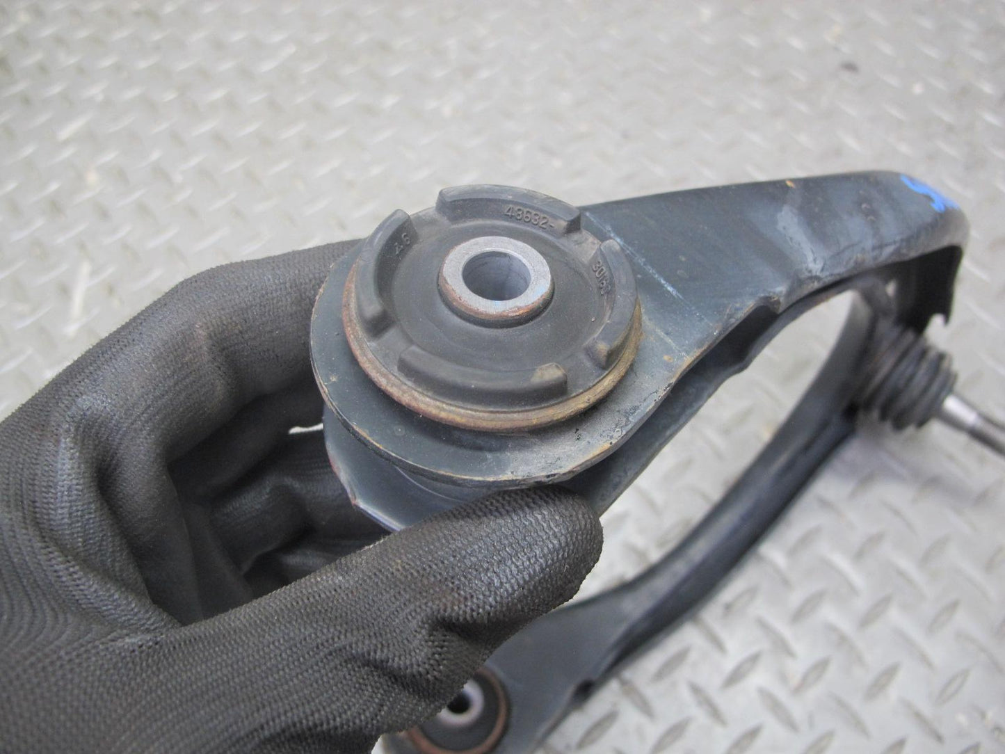 10-15 Lexus GSE20L IS350 IS250 Convertible Front Left Upper Control Arm OEM