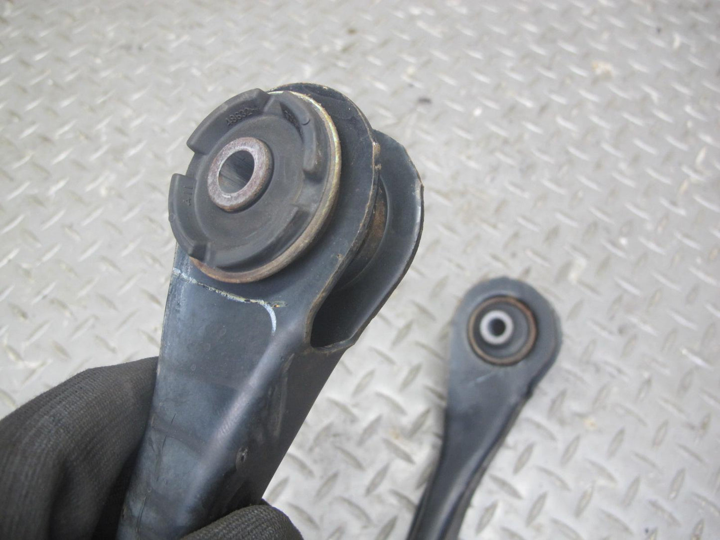 10-15 Lexus GSE20L IS350 IS250 Convertible Front Right Upper Control Arm OEM