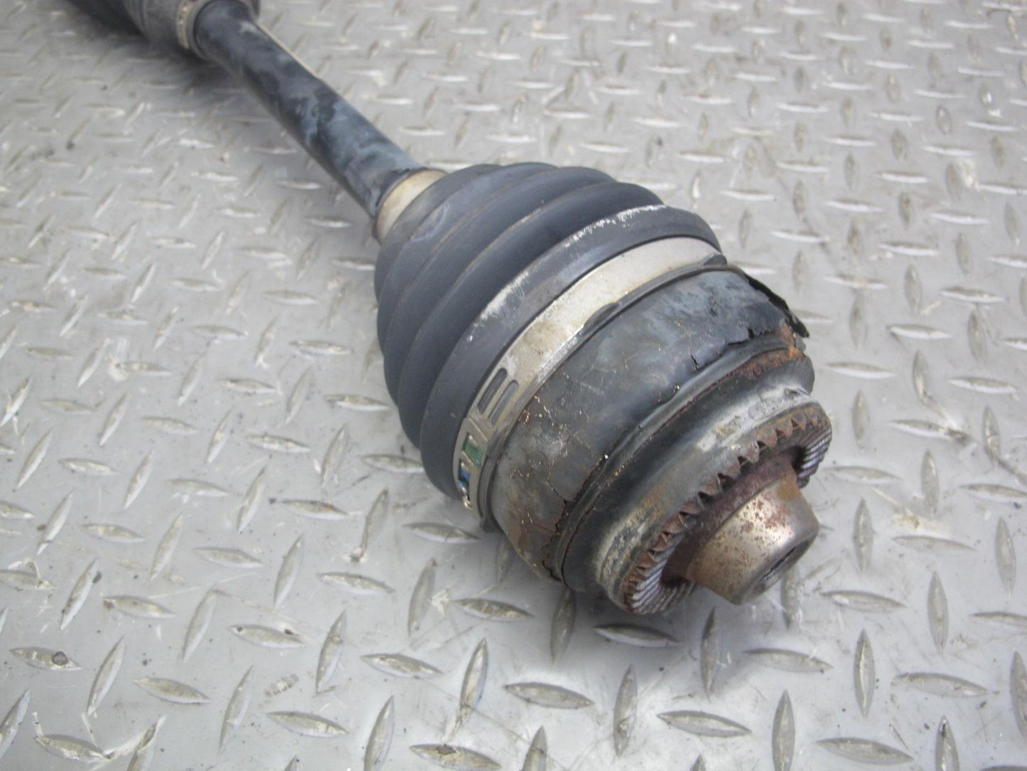 11-16 BMW F12 F13 F10 550i xdrive AWD Front Left Axle Half Shaft 7593043 OEM