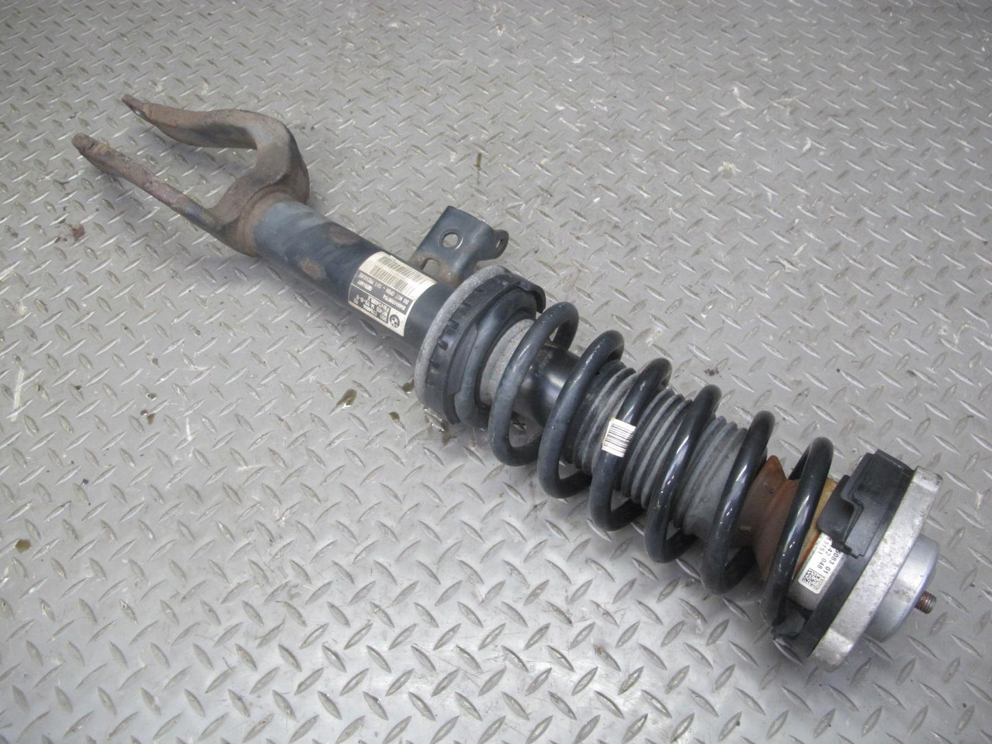 11-16 BMW F10 550i xdrive AWD Set of 2 Front Strut Shock Absorber OEM