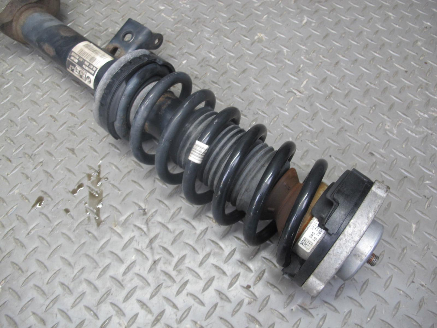 11-16 BMW F10 550i xdrive AWD Set of 2 Front Strut Shock Absorber OEM