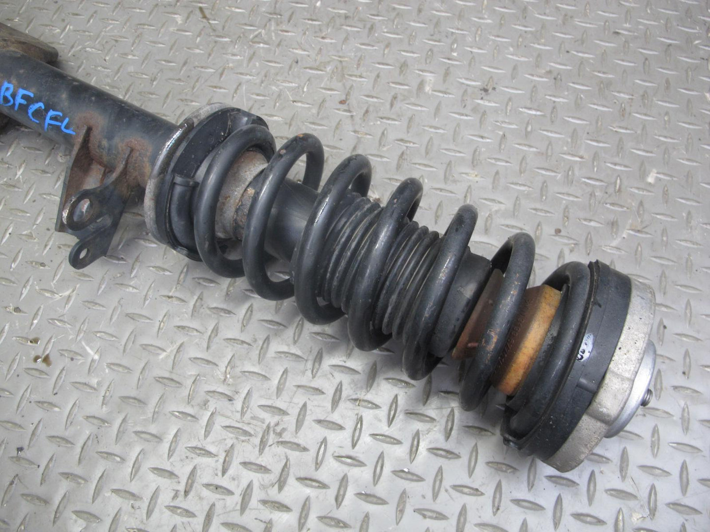 11-16 BMW F10 550i xdrive AWD Set of 2 Front Strut Shock Absorber OEM