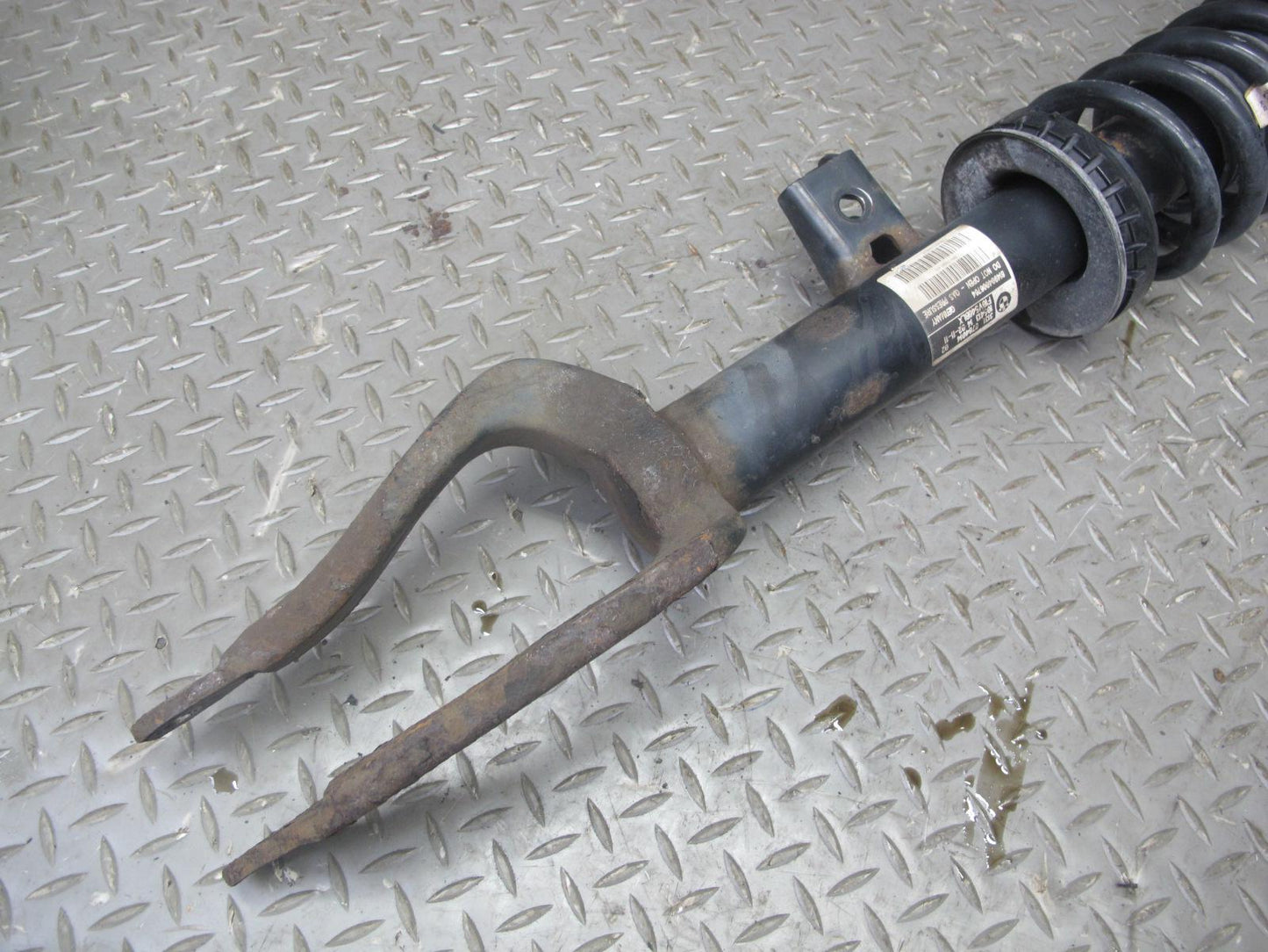 11-16 BMW F10 550i xdrive AWD Set of 2 Front Strut Shock Absorber OEM