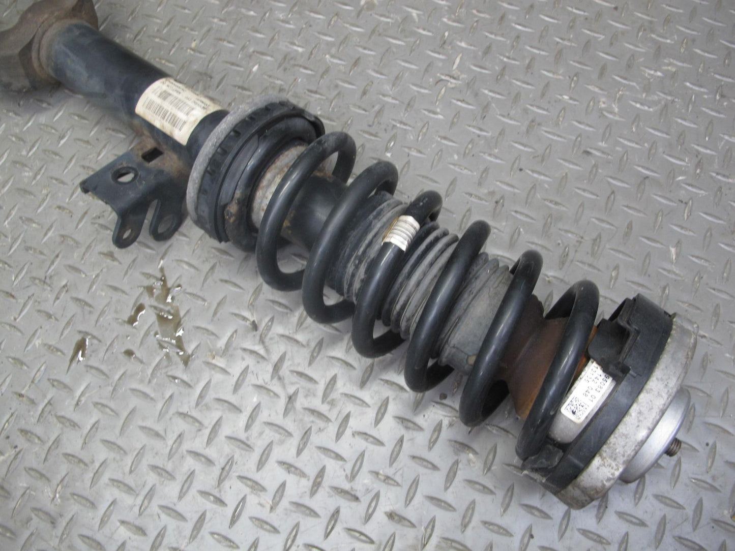 11-16 BMW F10 550i xdrive AWD Set of 2 Front Strut Shock Absorber OEM