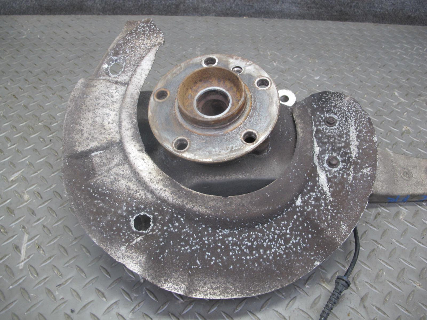 11-16 BMW F12 F10 550iX AWD Front Right Spindle Knuckle Wheel Hub Bearing OEM