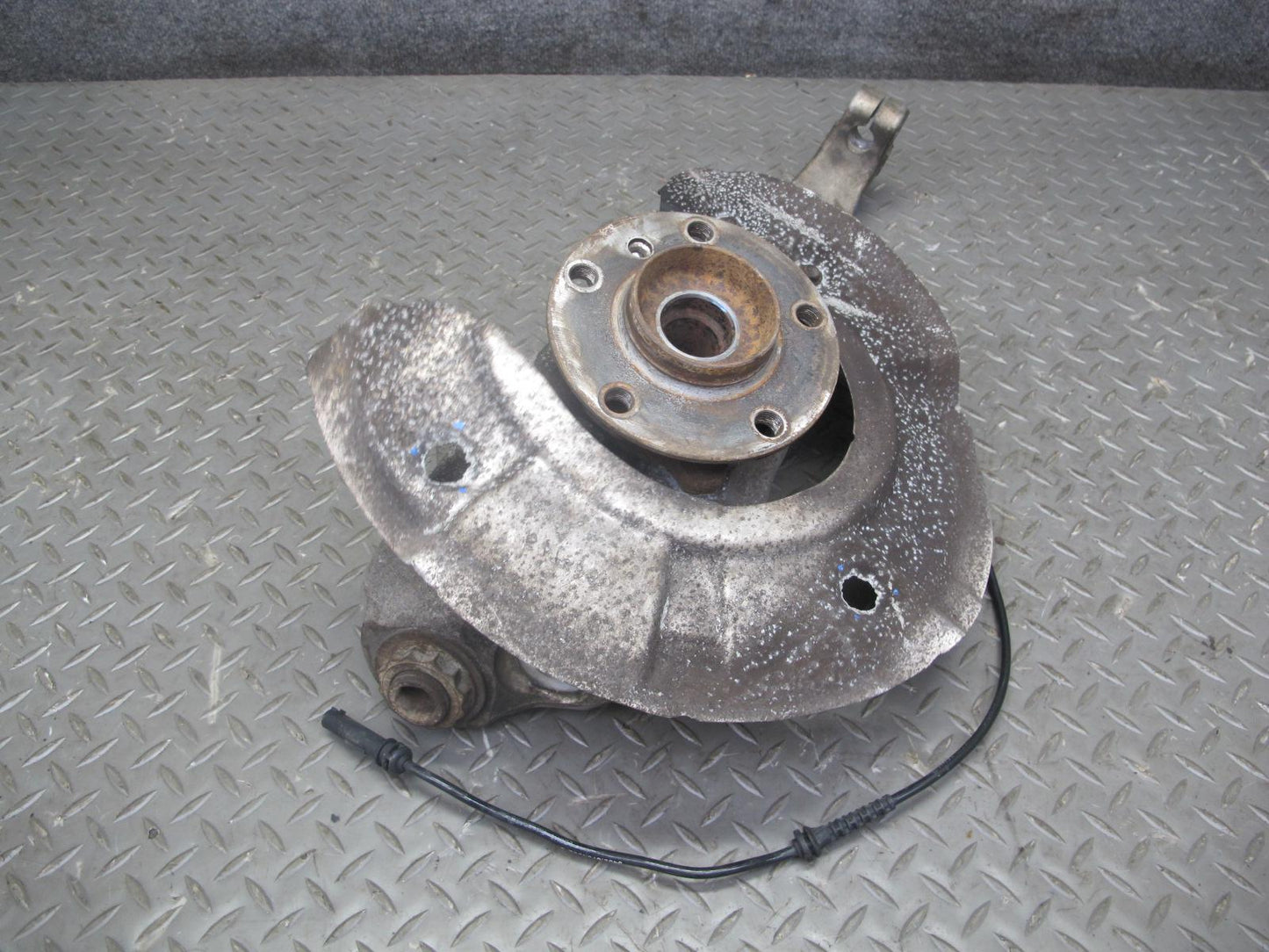 11-16 BMW F12 F10 550iX AWD Front Right Spindle Knuckle Wheel Hub Bearing OEM