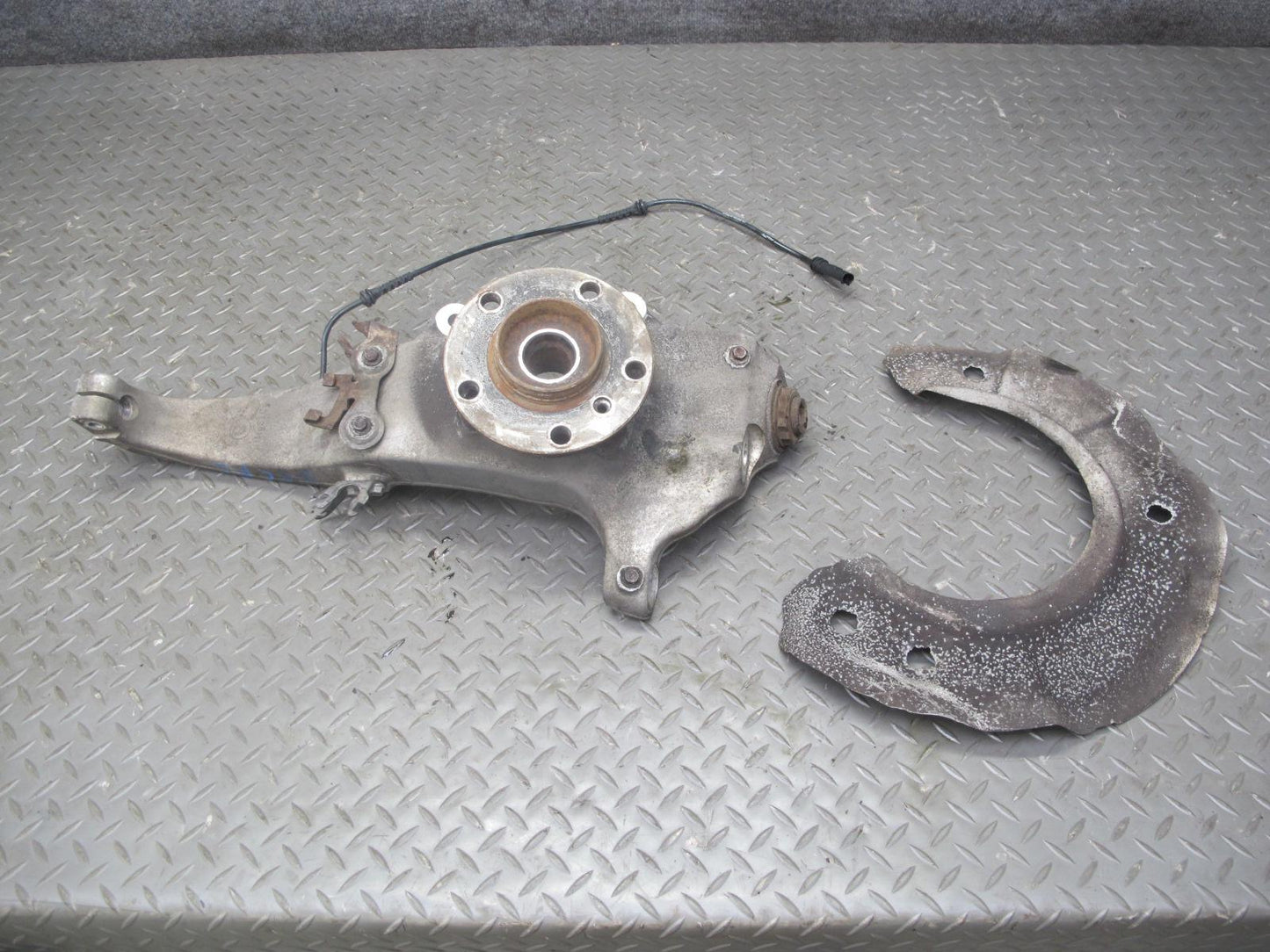 11-16 BMW F12 F13 F10 550iX AWD Front Left Spindle Knuckle Wheel Hub Bearing OEM