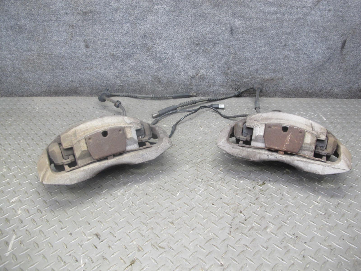 11-16 BMW F12 F13 F01 F10 550i AWD Set of 2 Front Left & Right Brake Caliper OEM