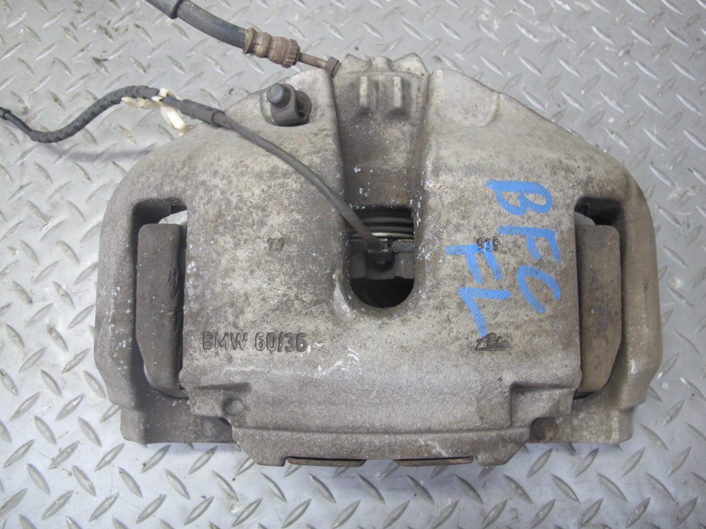 11-16 BMW F12 F13 F01 F10 550i AWD Set of 2 Front Left & Right Brake Caliper OEM