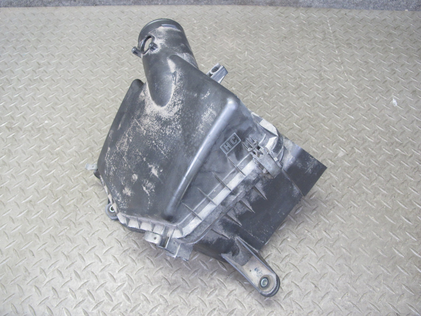 06-15 Lexus GSE20L IS250 2.5L Air Intake Cleaner Filter Box 014140-0980 OEM