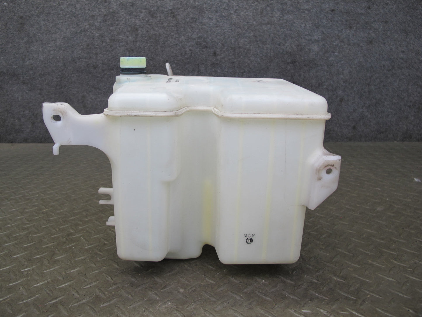 06-15 Lexus GSE20L IS350 IS250 Windshield Washer Fluid Reservoir Tank w Pump OEM