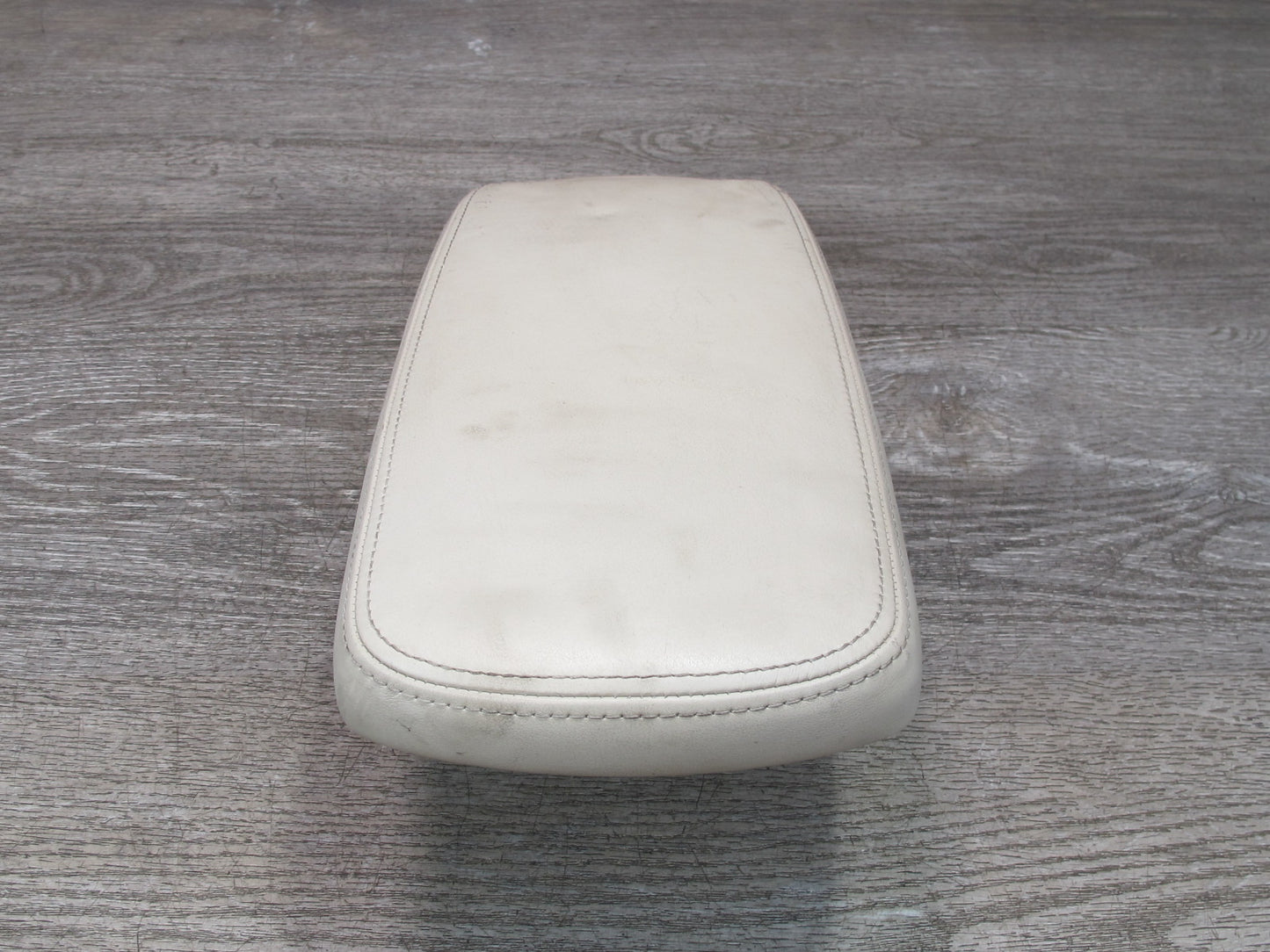 2010 Lexus GSE20L IS350 IS250 Front Center Console Armrest Leather Alabaster OEM