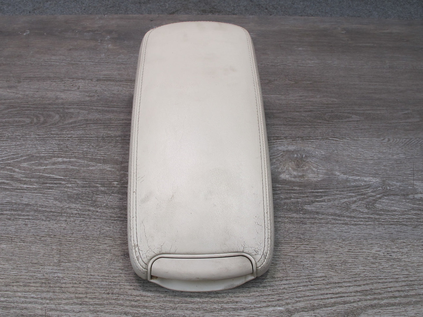2010 Lexus GSE20L IS350 IS250 Front Center Console Armrest Leather Alabaster OEM