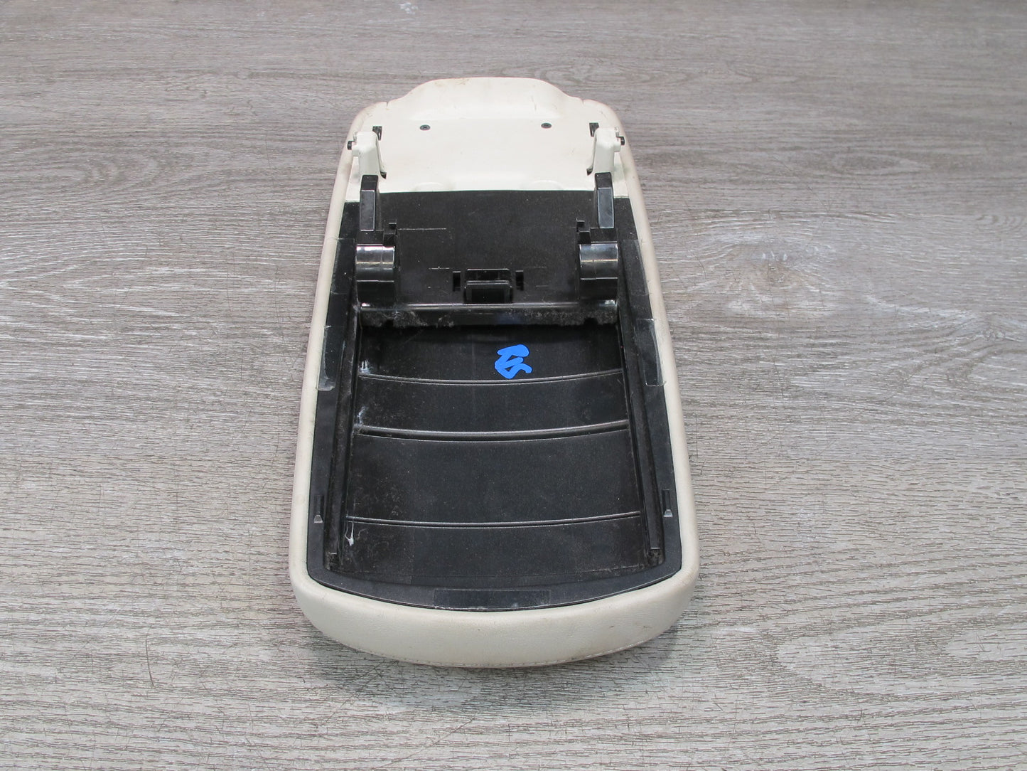 2010 Lexus GSE20L IS350 IS250 Front Center Console Armrest Leather Alabaster OEM