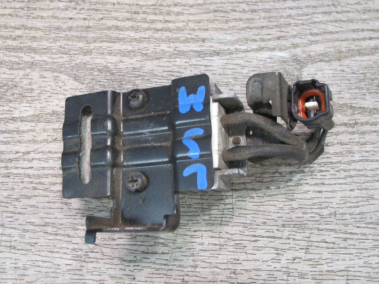 04-06 Lexus UCF30L LS430 Fuel Pump Resistor Control Module 23080-50140 OEM