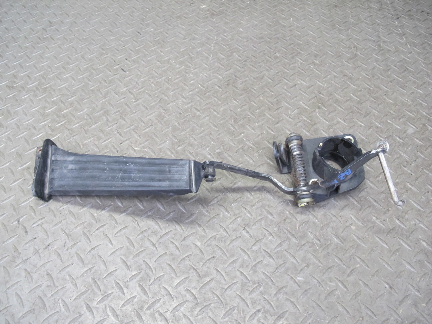 01-02 BMW E36/7 Z3 M54 M/T Gas Brake Clutch Pedal w Sensor & Clutch Cylinder OEM
