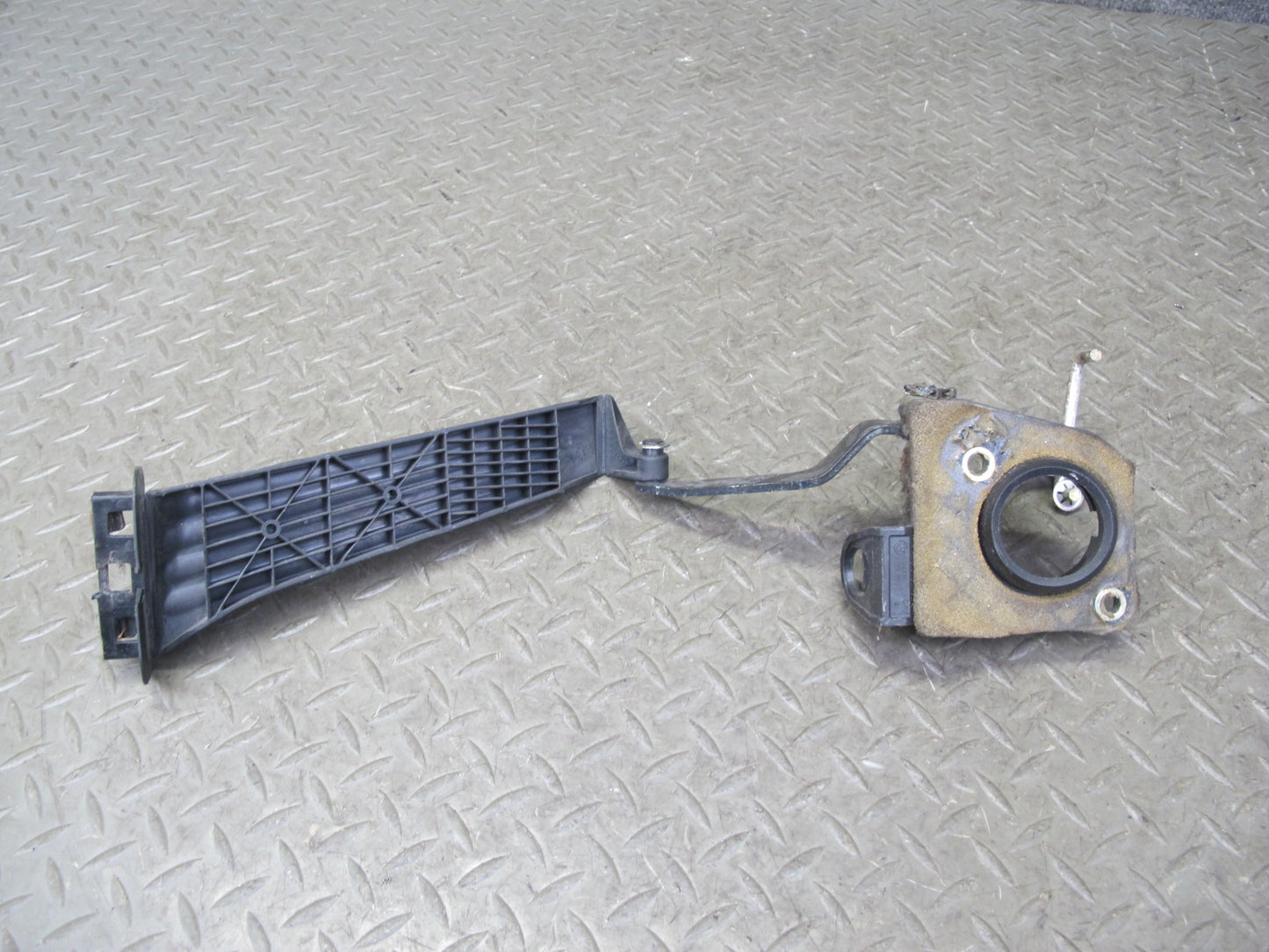 01-02 BMW E36/7 Z3 M54 M/T Gas Brake Clutch Pedal w Sensor & Clutch Cylinder OEM
