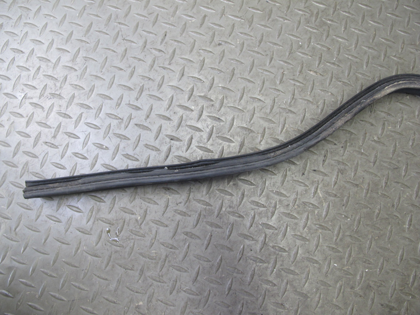 96-02 BMW E36/7 Z3 Set of 4 Front Hood Bonnet Weatherstrip Rubber Seal OEM