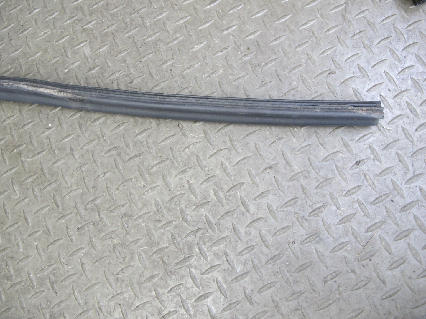 96-02 BMW E36/7 Z3 Set of 4 Front Hood Bonnet Weatherstrip Rubber Seal OEM