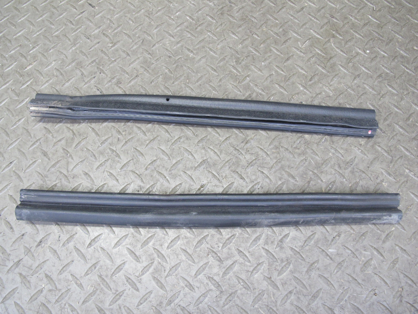 96-02 BMW E36/7 Z3 Set of 4 Front Hood Bonnet Weatherstrip Rubber Seal OEM