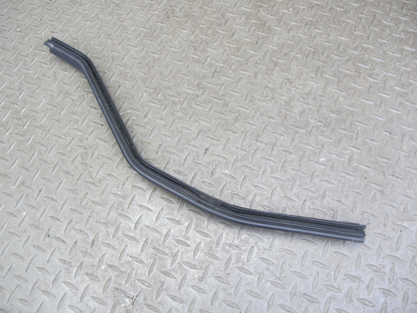 96-02 BMW E36/7 Z3 Set of 4 Front Hood Bonnet Weatherstrip Rubber Seal OEM