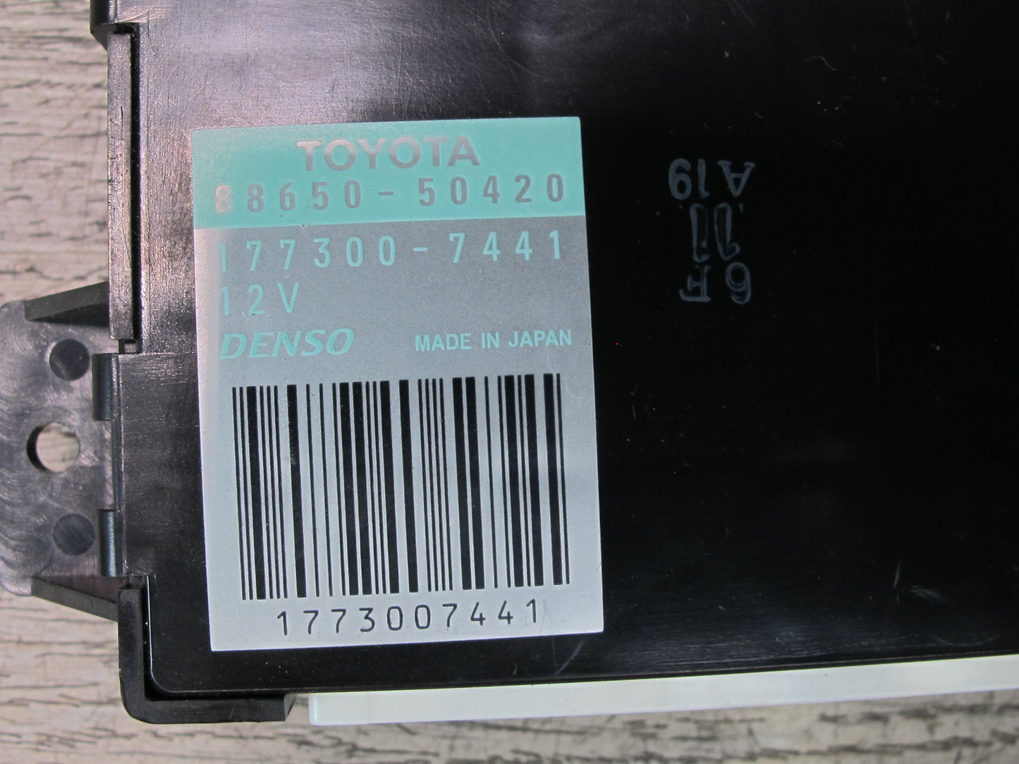 04-06 Lexus UCF30L LS430 A/C Climate Control Amplifier Module 88650-50420 OEM