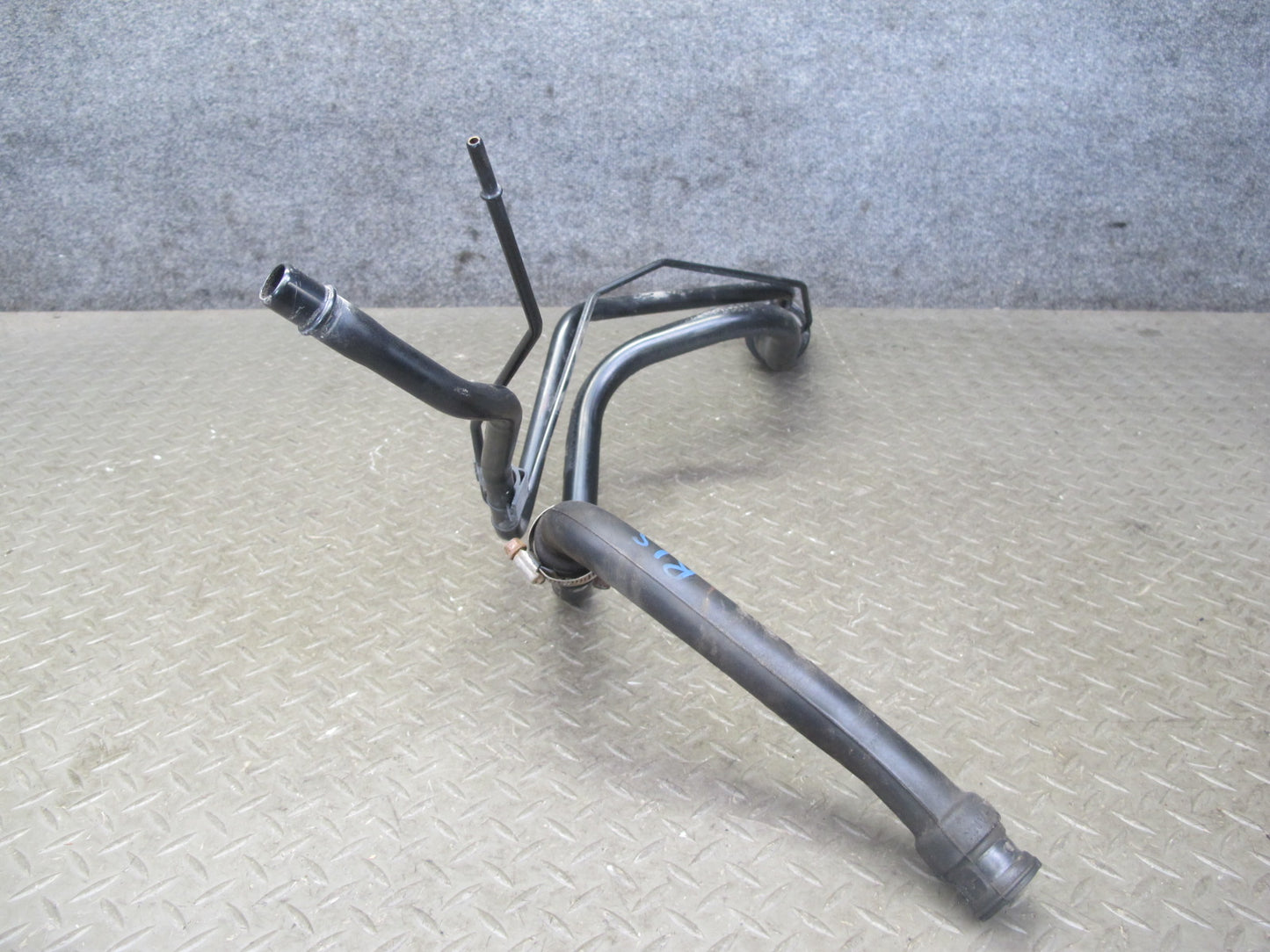 10-13 Lexus GSE20L IS350 IS250 Convertible Fuel Tank Filler Neck OEM