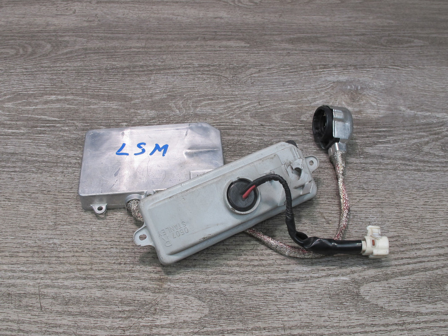 04-06 Lexus UCF30L LS430 Xenon HID Headlight Ballast Light Control Module OEM