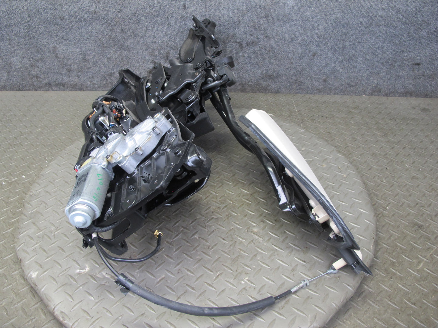 10-15 Lexus IS350 IS250 Convertible Rear Left Trunk Lid Hinge w Motor OEM