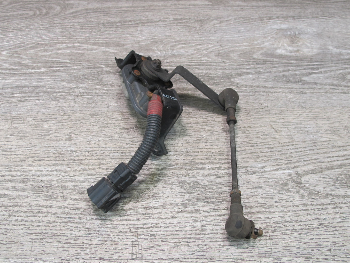 01-06 Lexus UCF30L LS430 Front Suspension Height Level Sensor OEM