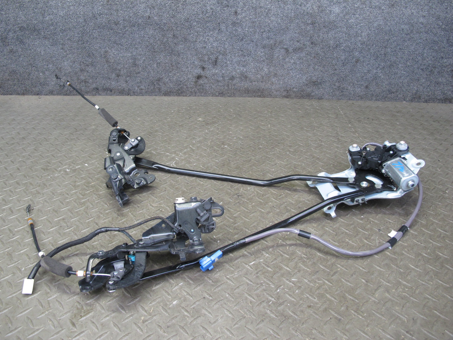10-15 Lexus IS350 IS250 Convertible Rear Trunk Roof Lock Latch Motor Assy OEM