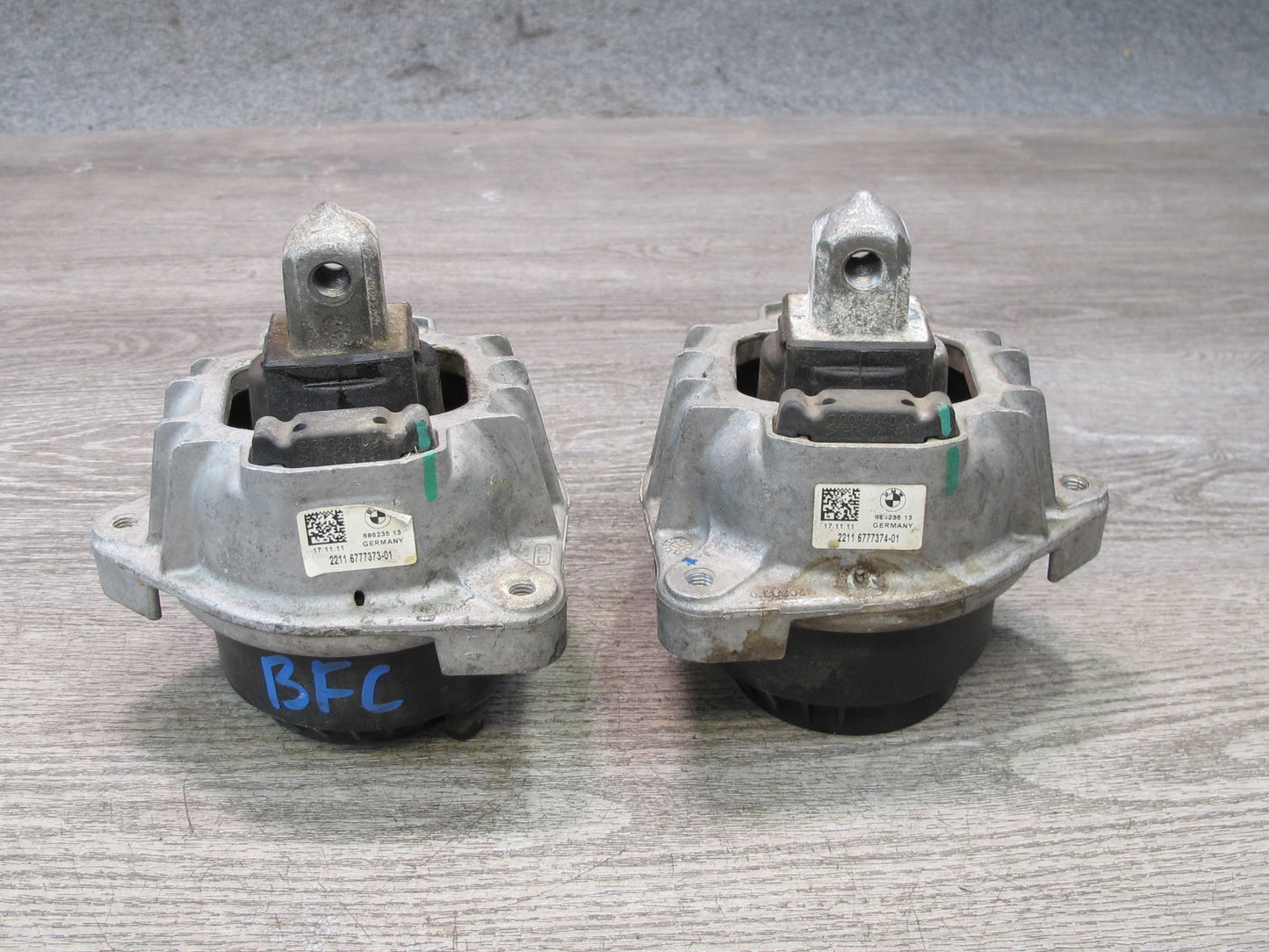 11-16 BMW F12 F10 550i 4.4L N63 AWD Set of 2 Left & Right Engine Motor Mount OEM