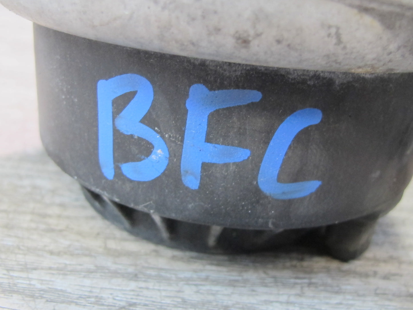 11-16 BMW F12 F10 550i 4.4L N63 AWD Set of 2 Left & Right Engine Motor Mount OEM