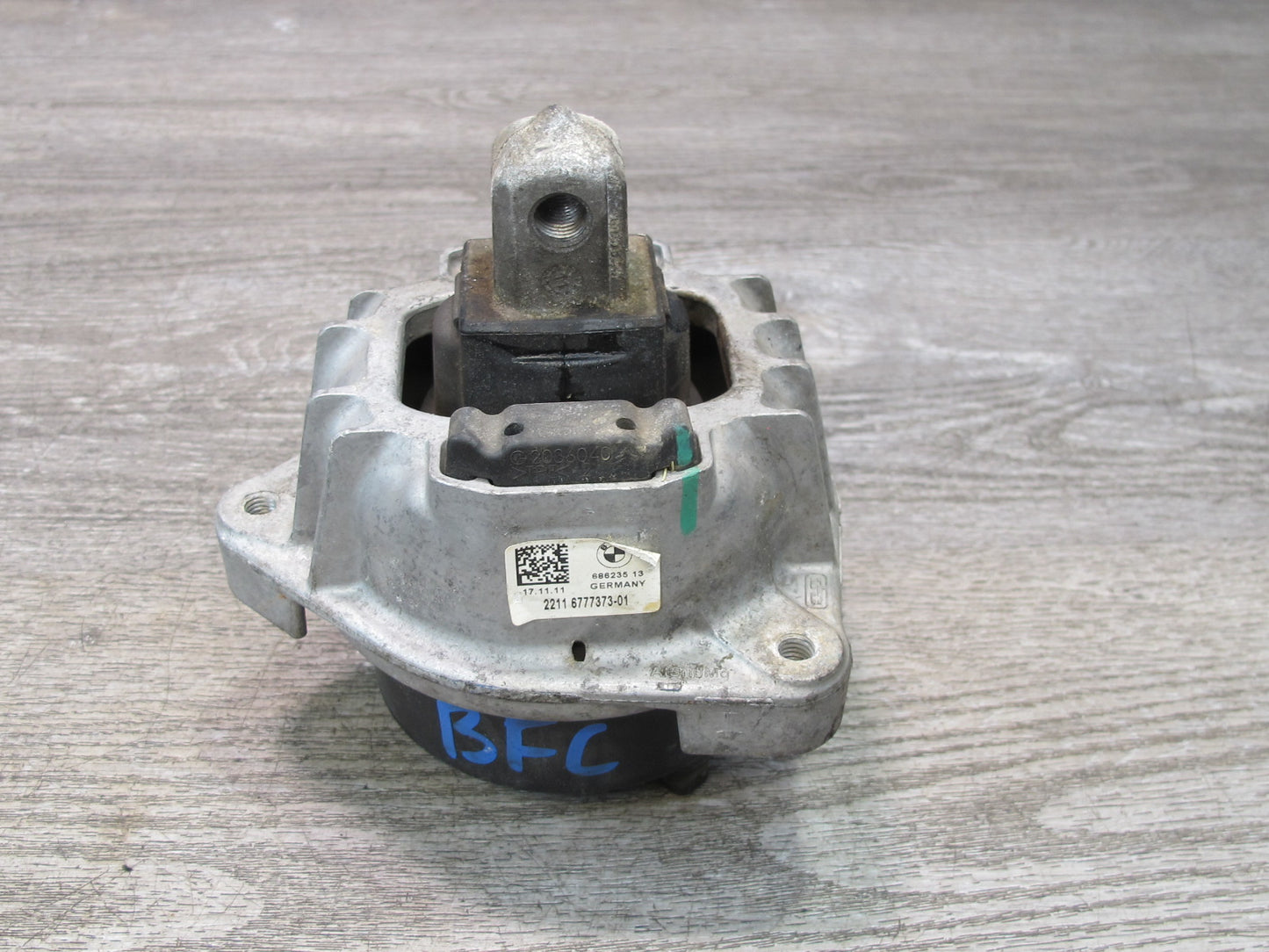 11-16 BMW F12 F10 550i 4.4L N63 AWD Set of 2 Left & Right Engine Motor Mount OEM