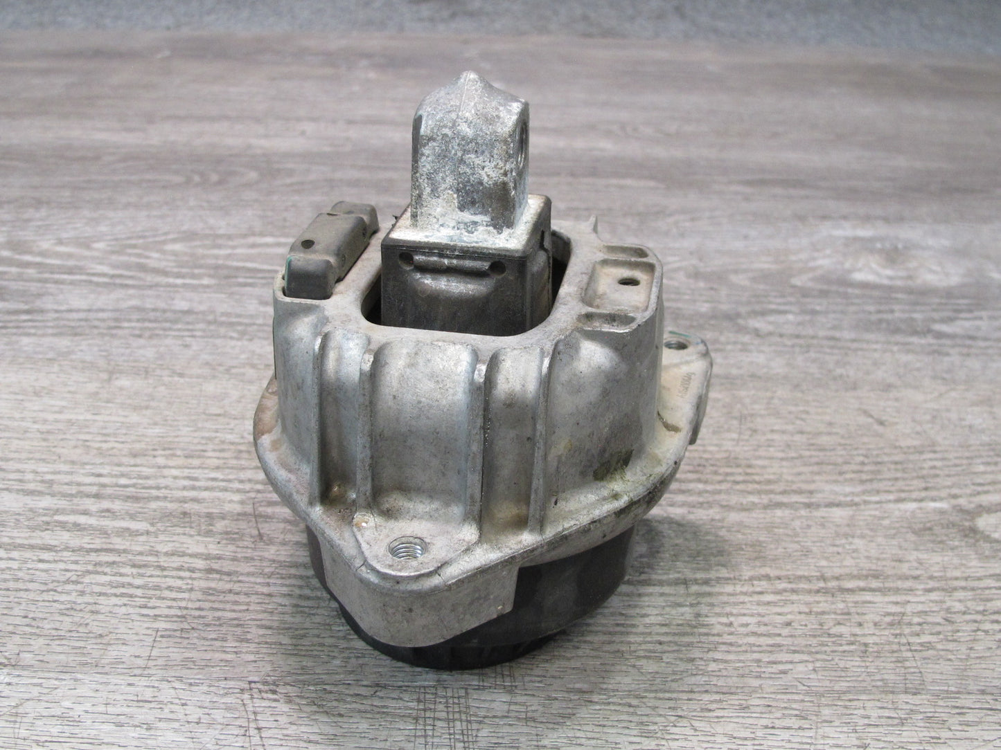 11-16 BMW F12 F10 550i 4.4L N63 AWD Set of 2 Left & Right Engine Motor Mount OEM