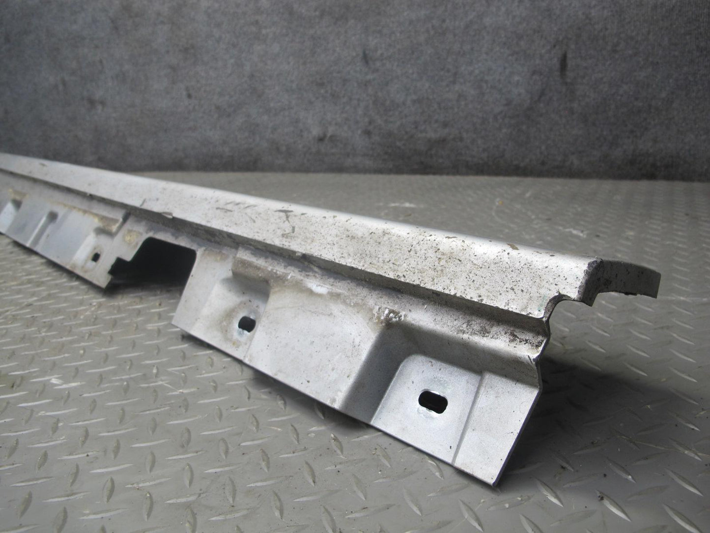 11-16 BMW F10 550i Left & Right Side Skirt Rocker Panel Molding Bracket Set OEM