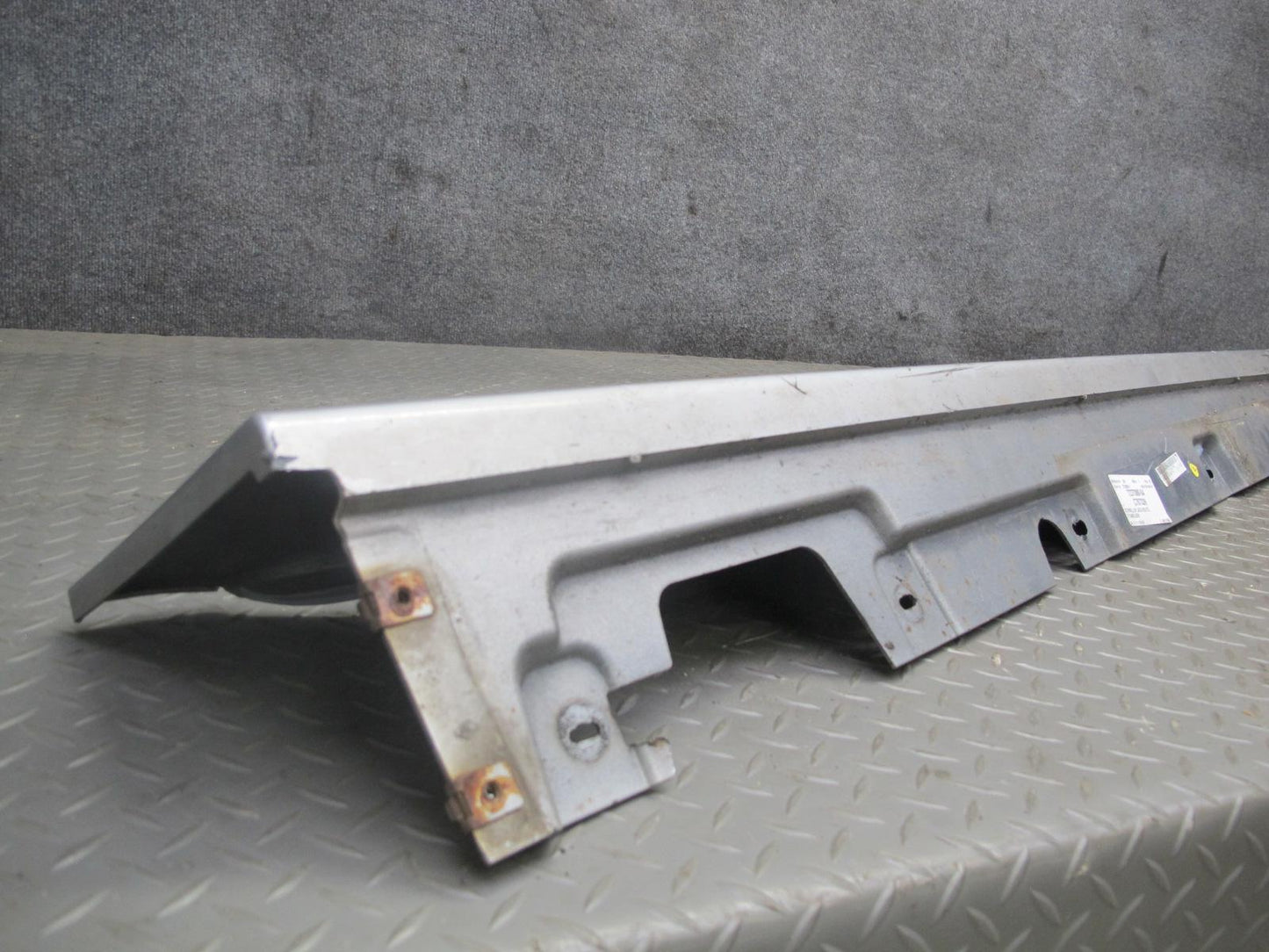 11-16 BMW F10 550i Left & Right Side Skirt Rocker Panel Molding Bracket Set OEM