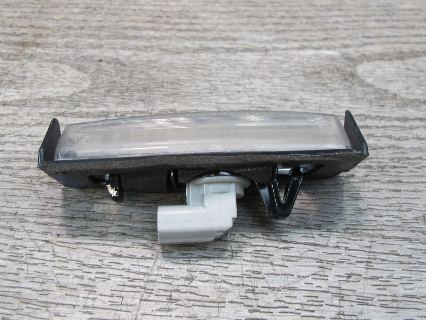 01-06 Lexus UCF30L LS430 Set of 2 Rear Trunk License Plate Light Lamp OEM