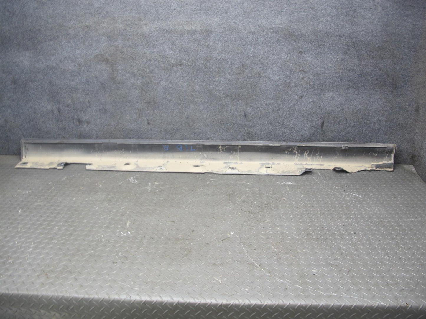 2001-2006 BMW E46 M3 S54 Right Passenger Side Skirt Rocker Panel Molding Silver