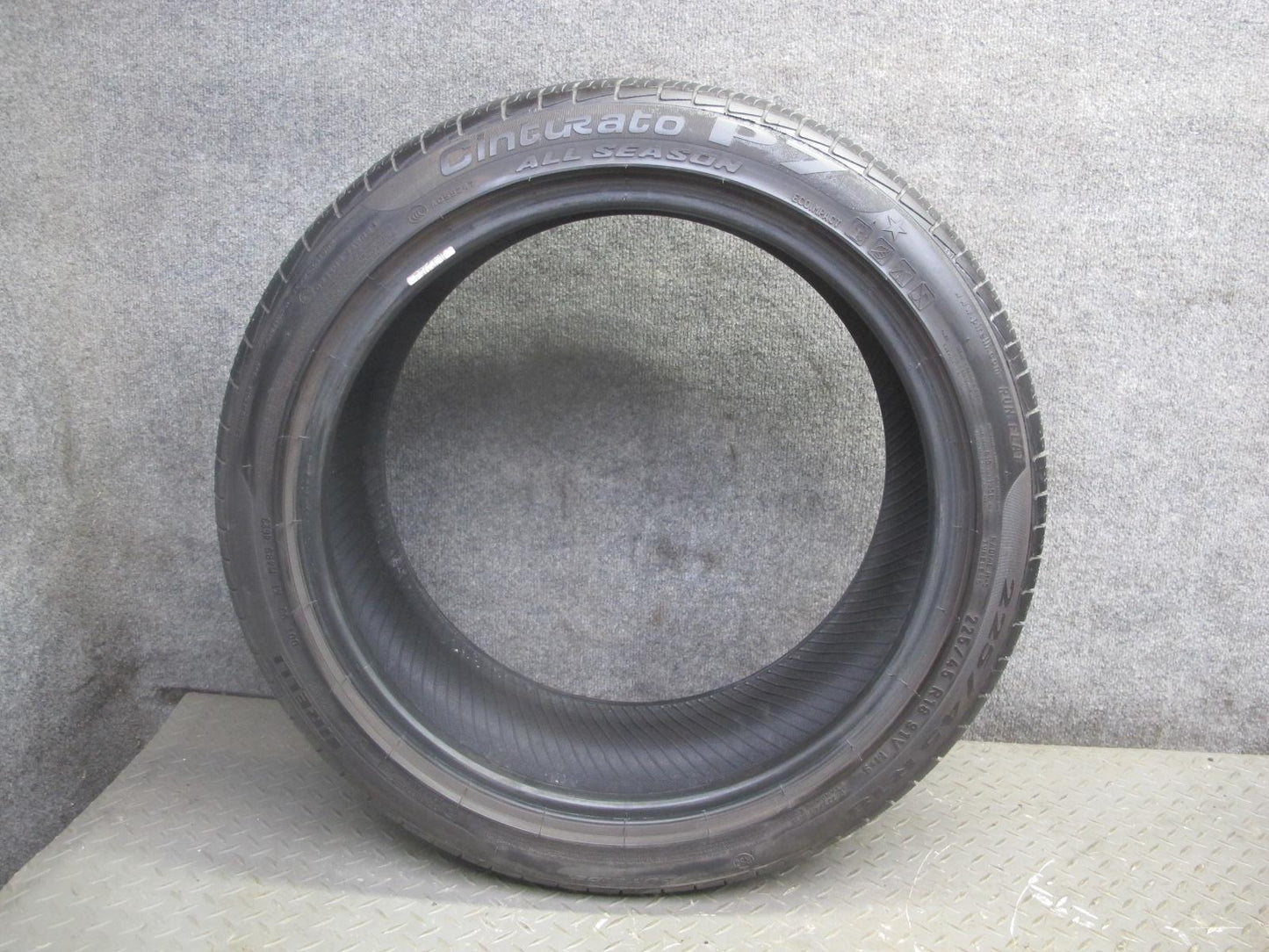 Set of 2 Pirelli Cinturato P7 A/S Tire 225/45 R18 91V RUN Flat 4623 9/32 Tread