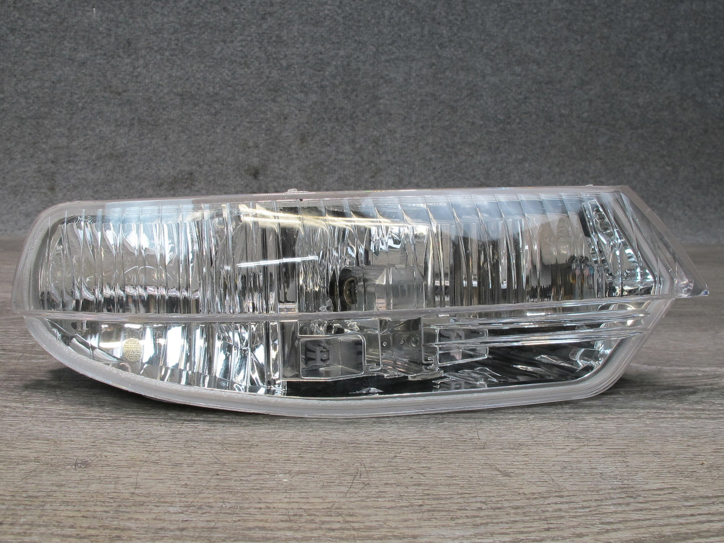04-06 Lexus UCF30L LS430 Front Left Fog Light Lamp OEM