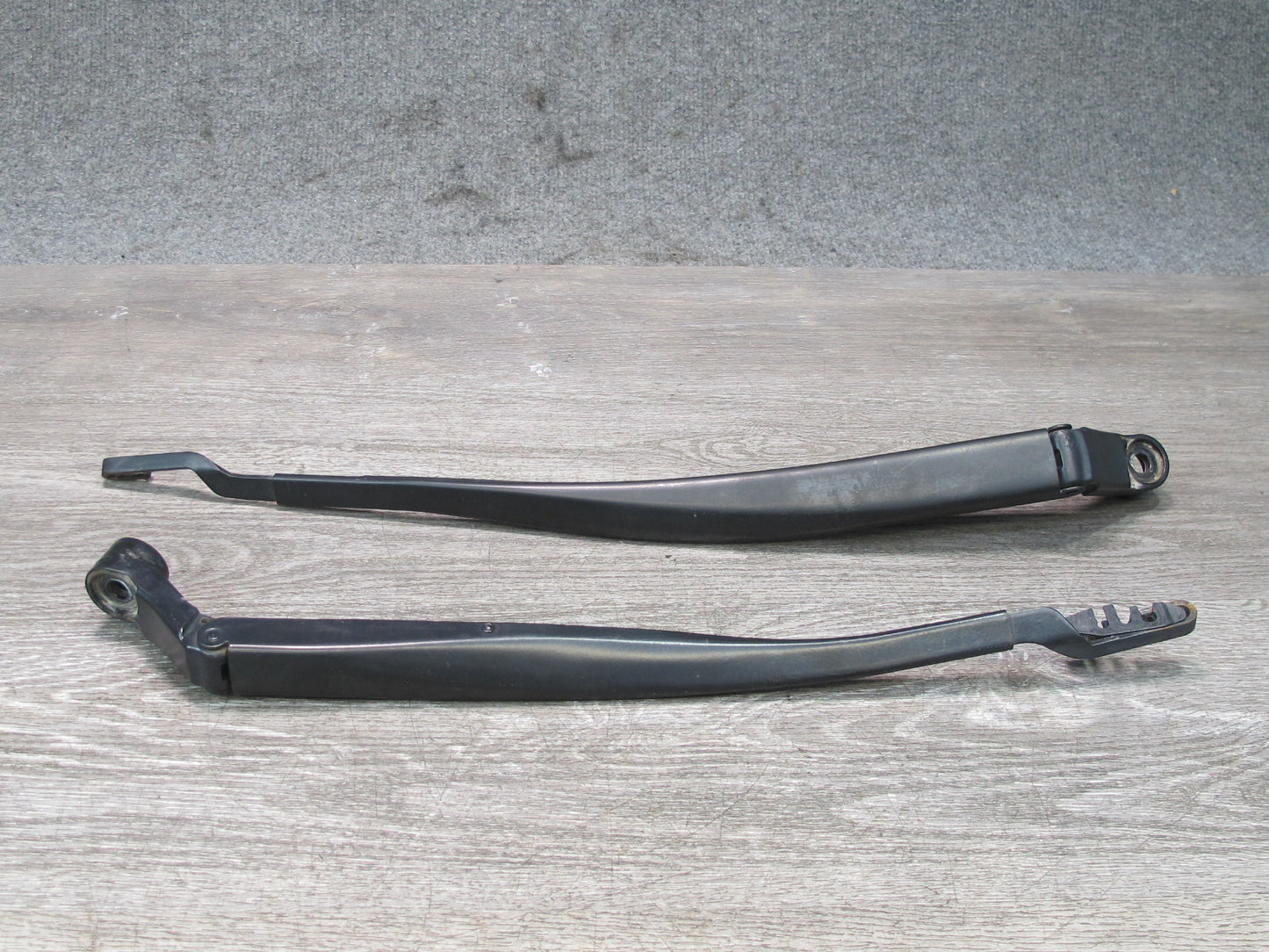 10-15 Lexus IS350 IS250 Convertible Windshield Left & Right Wiper Arm Set OEM