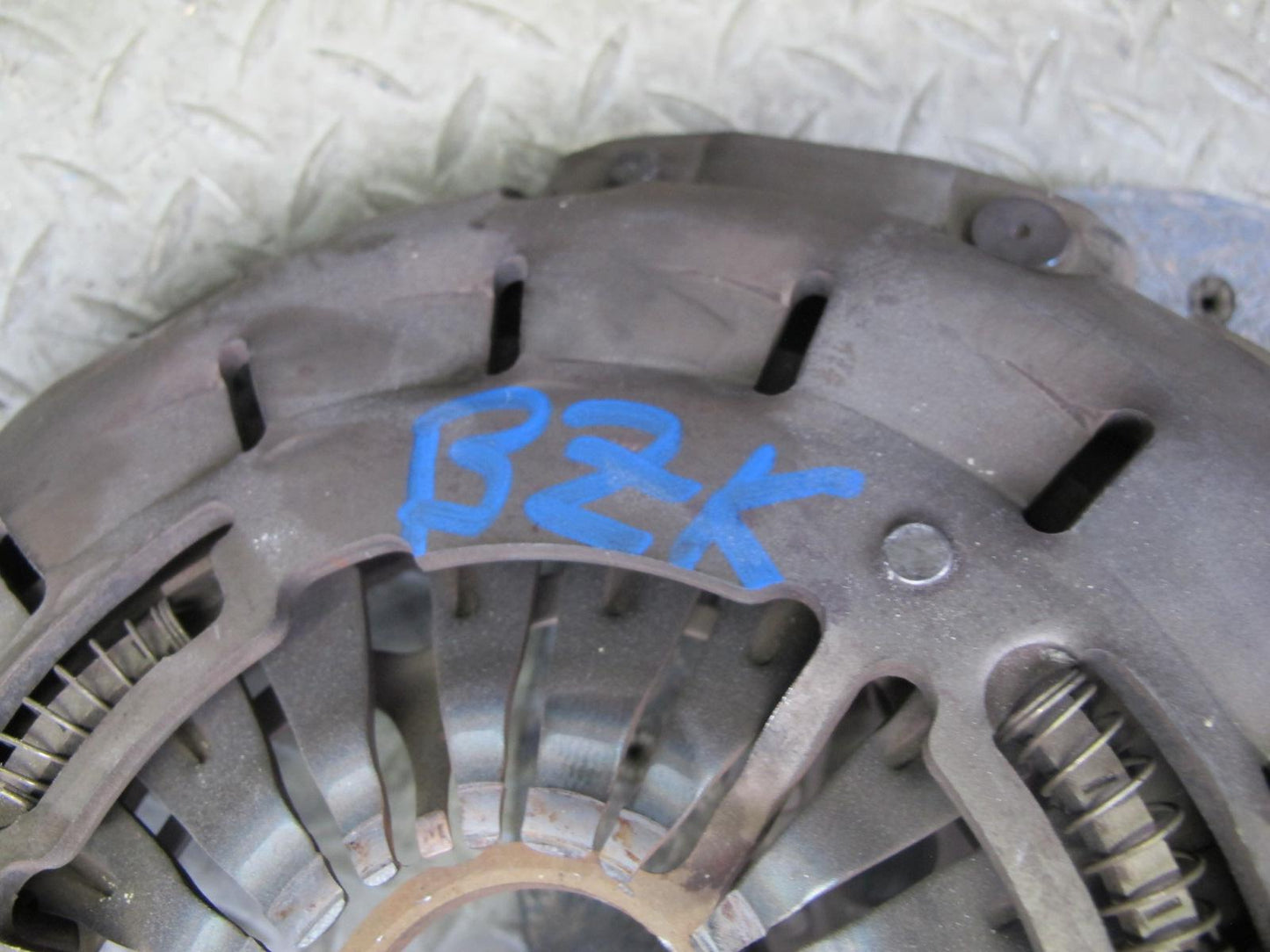 01-02 BMW E36/7 Z3 3.0L M54 M/T Transmission Flywheel Clutch Pressure Plate OEM