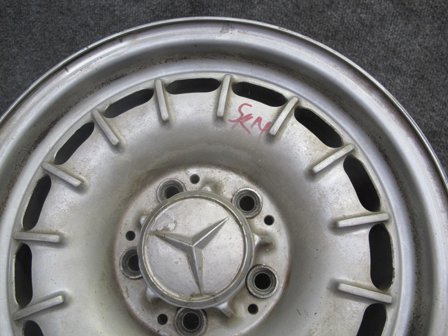 73-85 Mercedes R107 Set of 4 R14 14" Alloy Wheel Rim 14x6.5J ET30 1084001002 OEM