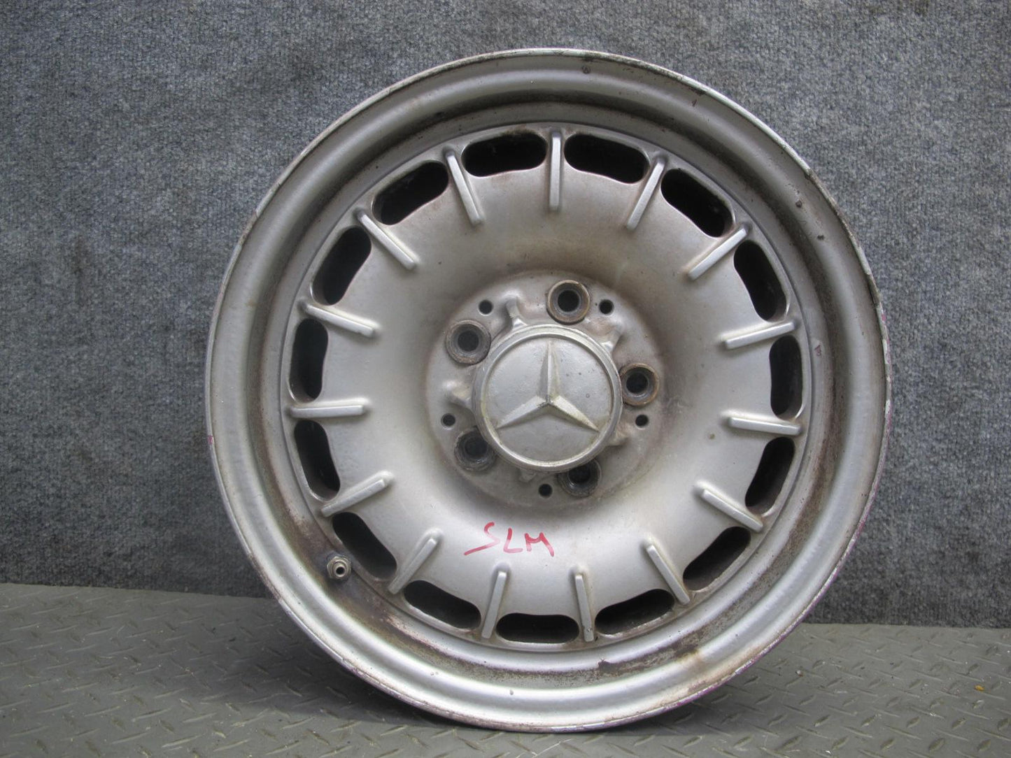 73-85 Mercedes R107 Set of 4 R14 14" Alloy Wheel Rim 14x6.5J ET30 1084001002 OEM