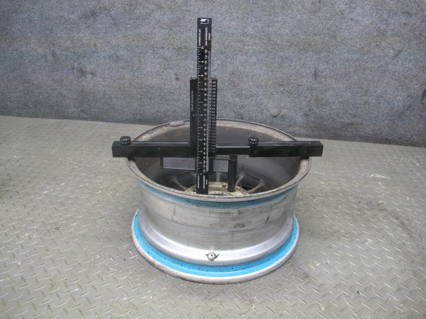 73-85 Mercedes R107 R14 14" Alloy Wheel Rim 14x6.5J ET30 1084001002 OEM