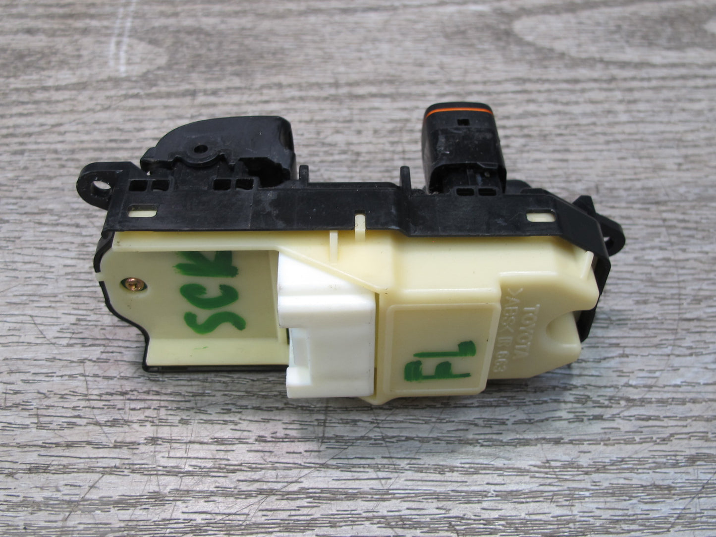 02-10 Lexus Z40 SC430 Left Driver Door Master Window Central Lock Switch OEM