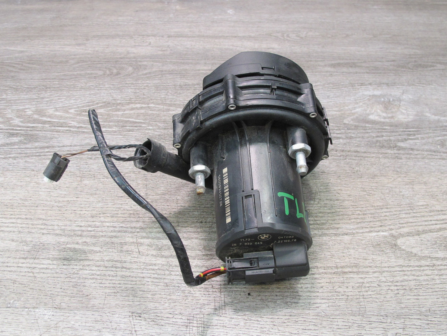 2001-2006 BMW E46 M3 S54 Engine Secondary Air Injection Smog Emission Pump