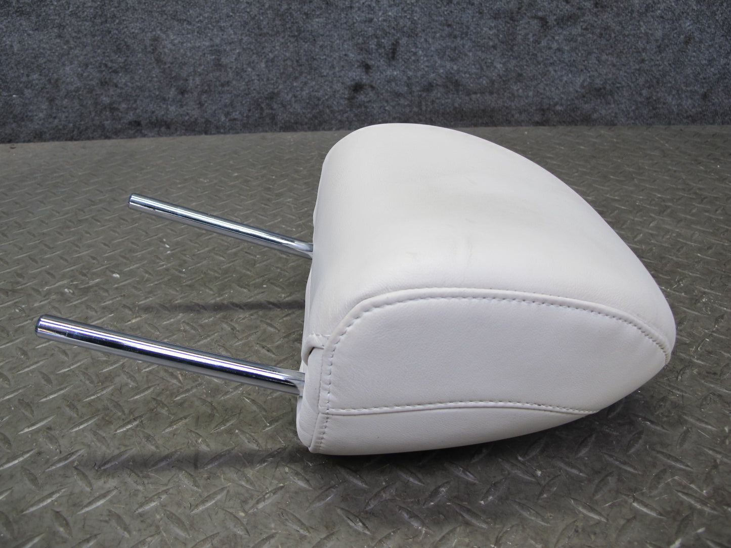 10-11 Lexus IS350 IS250 Convertible Front Left & Right Leather Headrest Set OEM