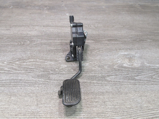 10-15 Lexus GSE20L IS350 IS250 Convertible RWD Gas Accelerator Pedal OEM